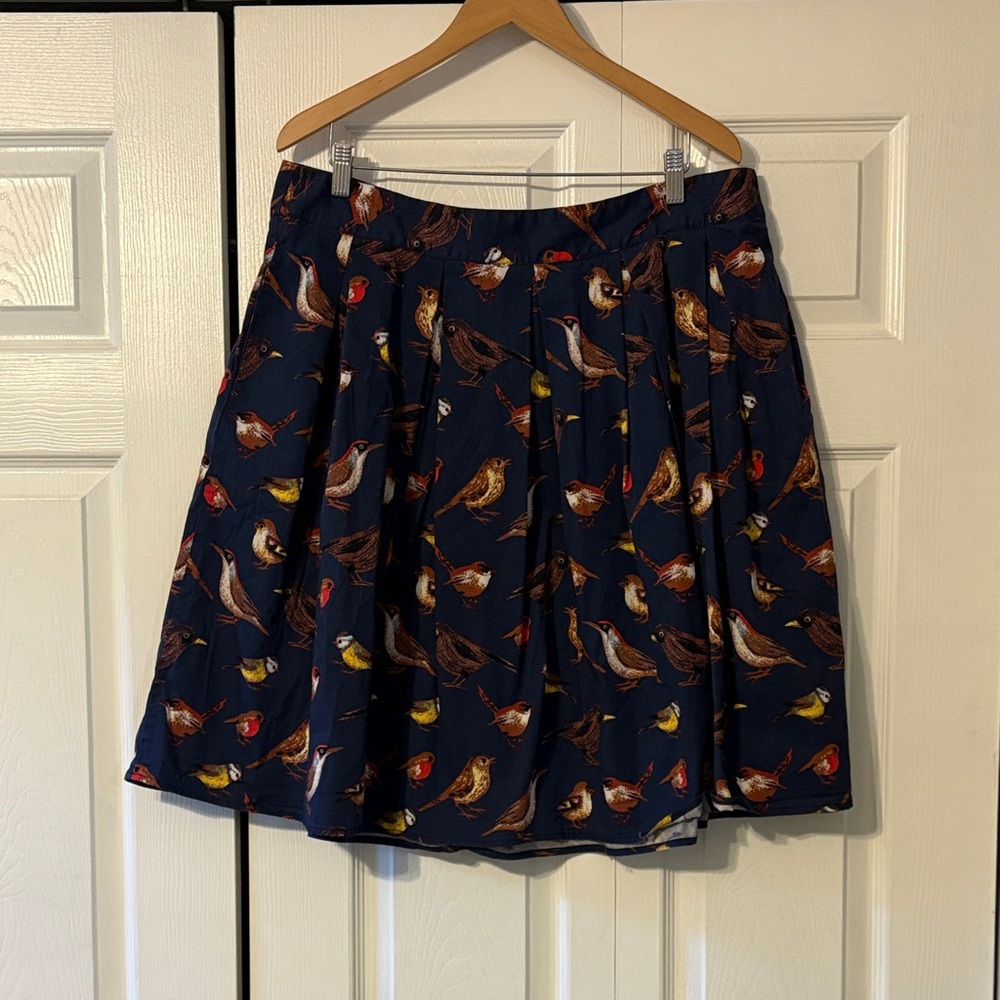 Cotton Blend Bird Skirt: Size XL